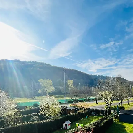 Apartmán City - 70m2 - Easy Parking - Bus - 2 Tvs - Between City And Forest