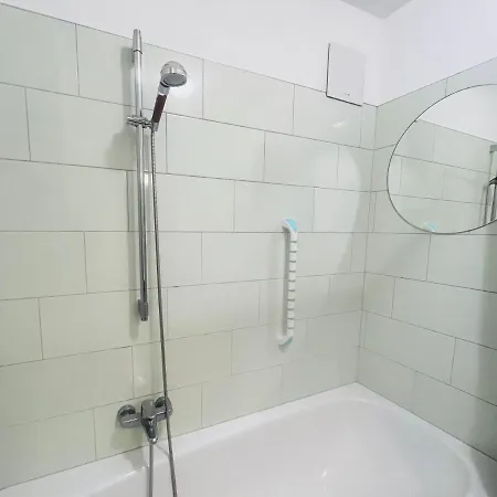 City - 70m2 - Easy Parking - Bus - 2 Tvs - Between City And Forest Apartment *