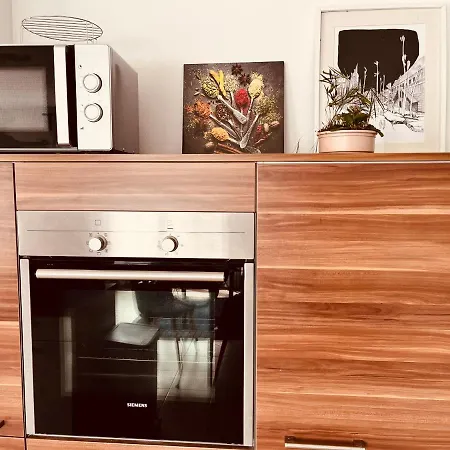 City - 70m2 - Easy Parking - Bus - 2 Tvs - Between City And Forest Appartement *